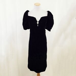 Vintage 80s black velvet cocktail dress puff sleeves size 11 / 12